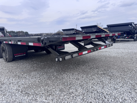 New 2026 MAXX-D 32' Hydraulic Dovetail Gooseneck Equipment Trailer