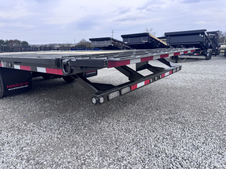 New 2026 MAXX-D 32' Hydraulic Dovetail Gooseneck Equipment Trailer