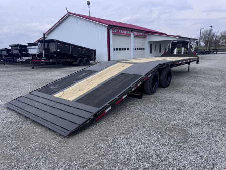 New 2026 MAXX-D 32' Hydraulic Dovetail Gooseneck Equipment Trailer