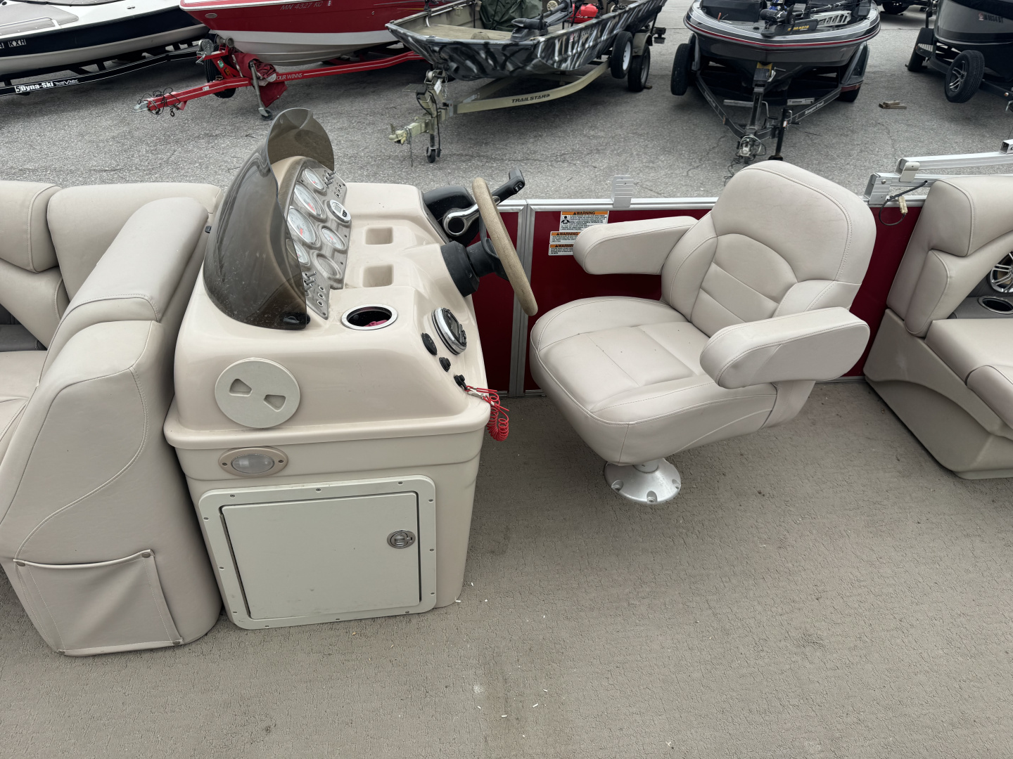 Used 2015 Sylvan Mirage 8520 Pontoon Boat
