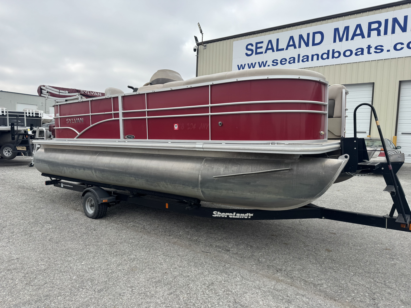 Used 2015 Sylvan Mirage 8520 Pontoon Boat