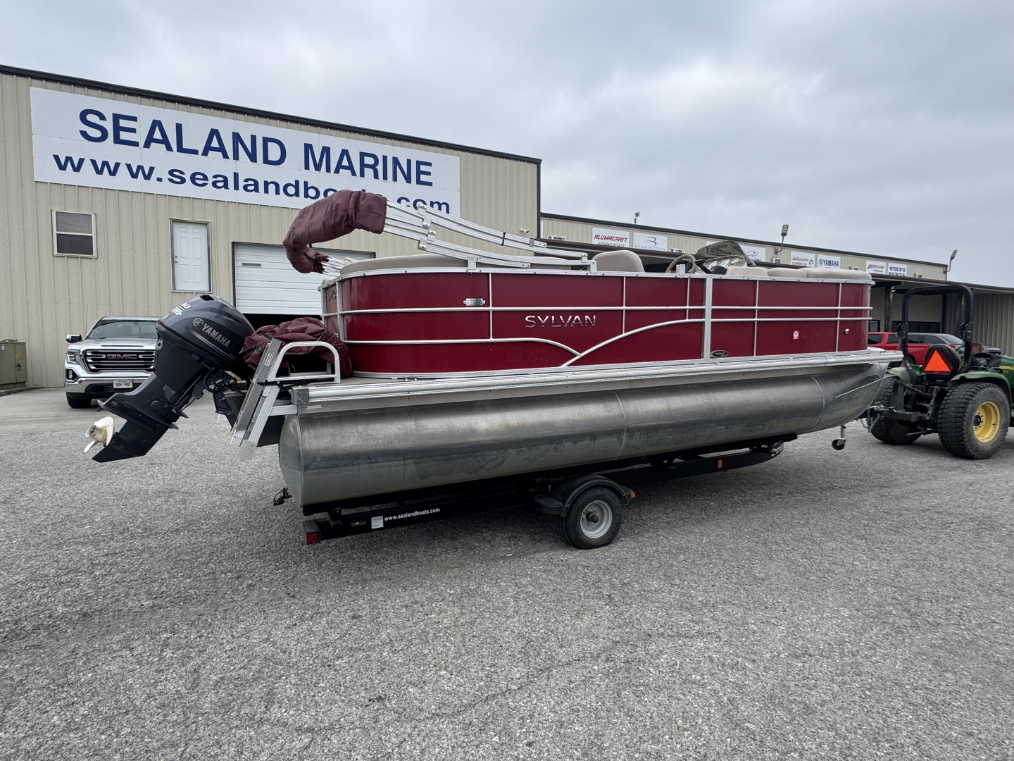 Used 2015 Sylvan Mirage 8520 Pontoon Boat