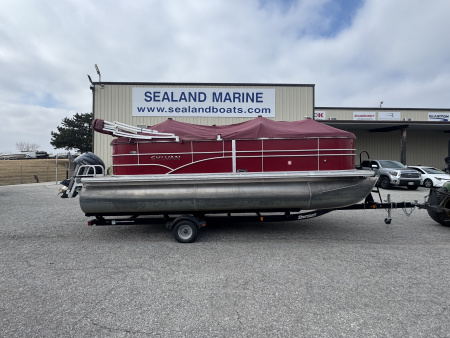 Used 2015 Sylvan Mirage 8520 Pontoon Boat