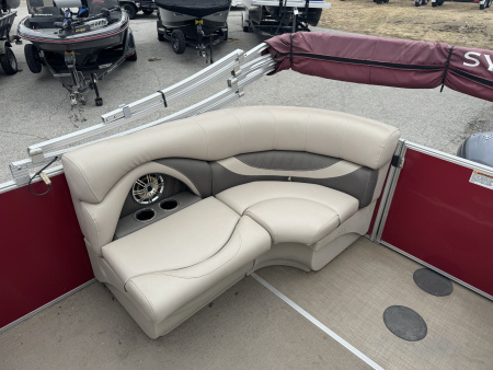 Used 2015 Sylvan Mirage 8520 Pontoon Boat