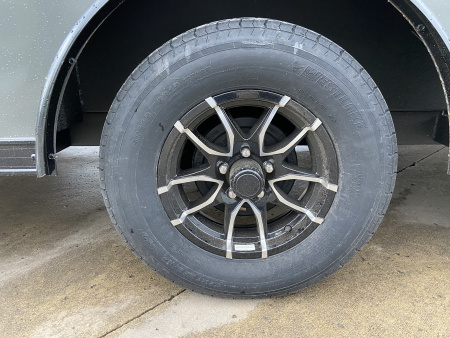 New United UJ 8.5X16 Cargo Enclosed Trailer