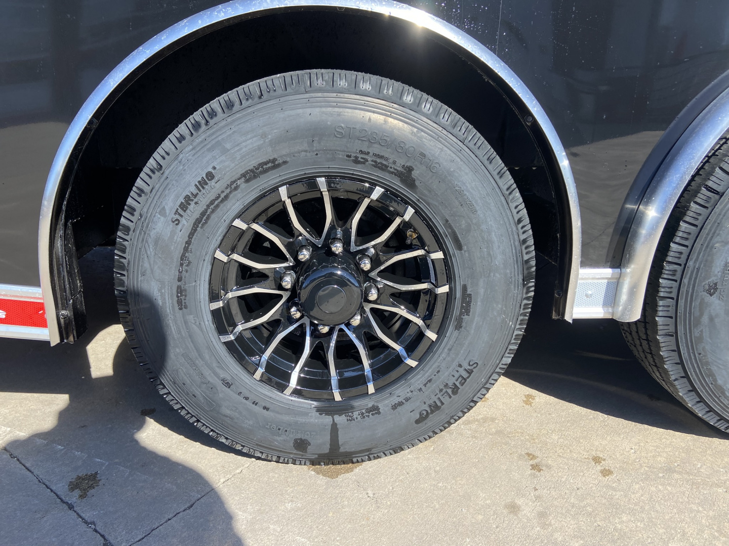 New United Trailers UXGN 8.5X46 Car Hauler