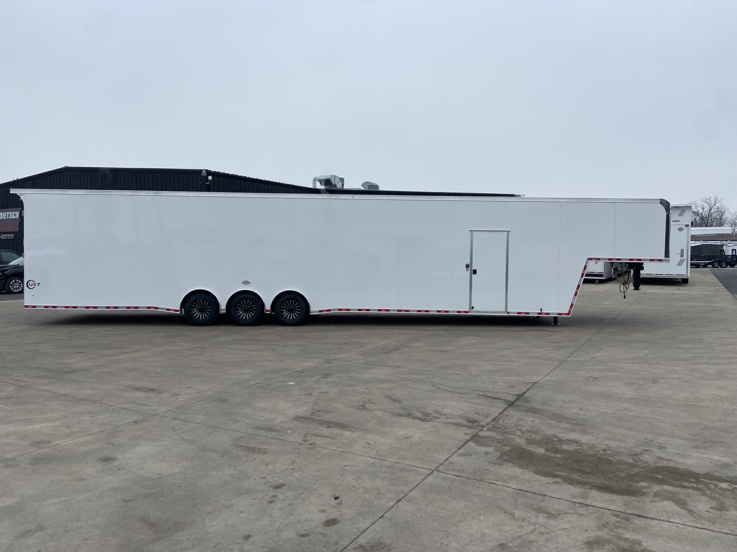 New United UXGN 8.5X48 Car Trailer