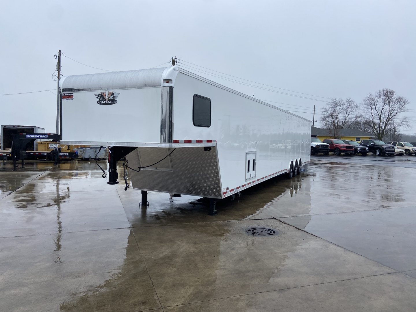 New Vintage 8X53 Center Bath Racing Trailer