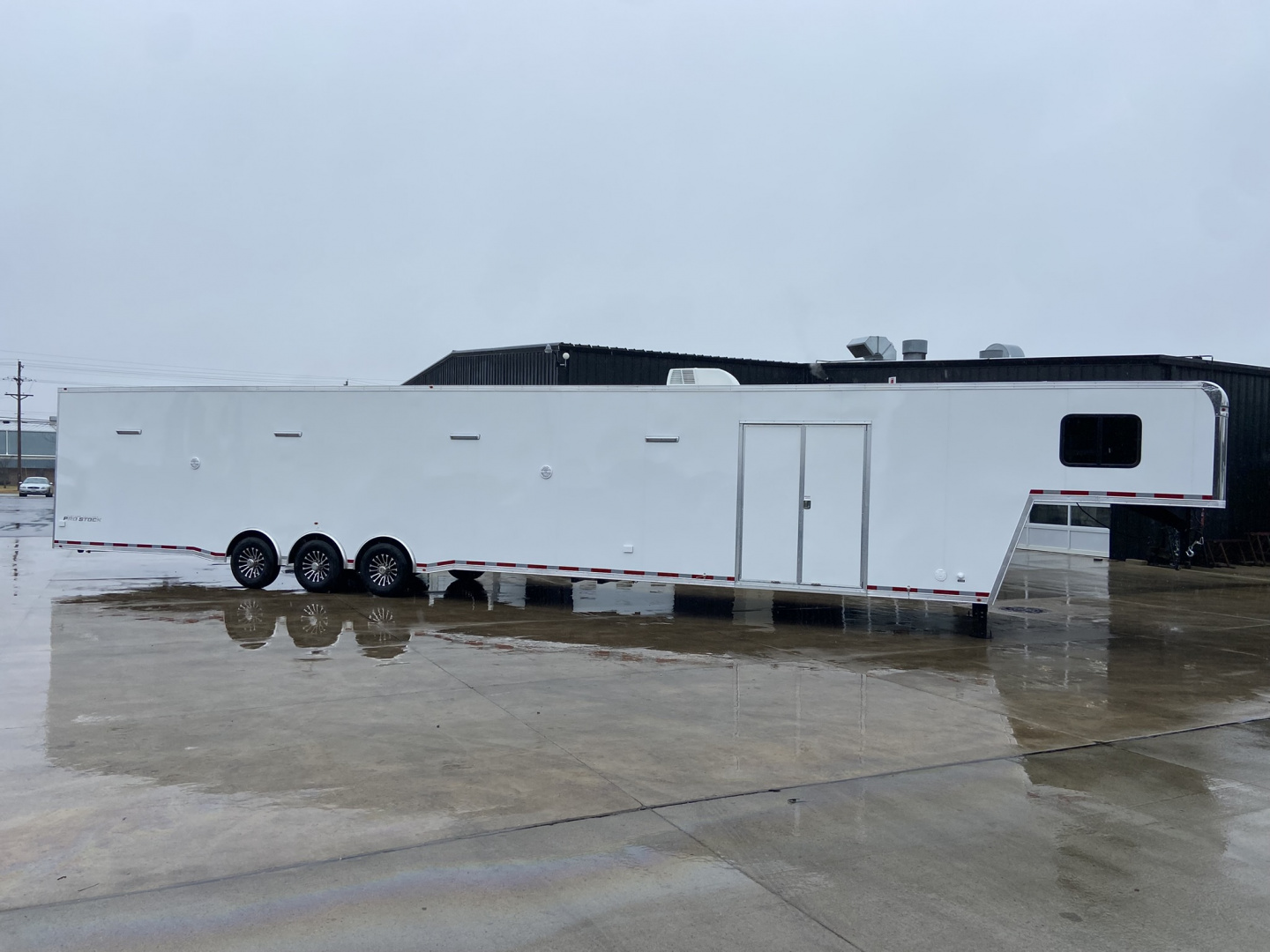 New Vintage 8X53 Center Bath Racing Trailer