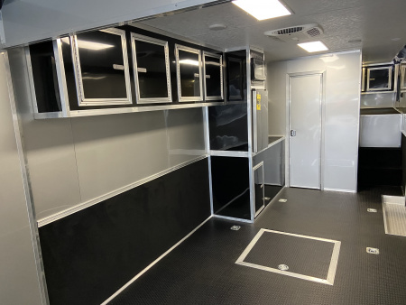 New Vintage 8X53 Center Bath Racing Trailer