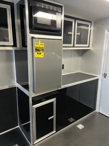 New Vintage 8X53 Center Bath Racing Trailer