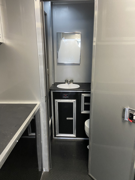 New Vintage 8X53 Center Bath Racing Trailer