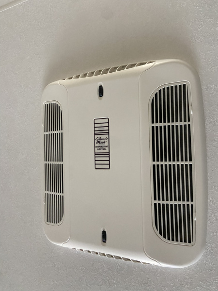 New Vintage 8X53 Center Bath Racing Trailer