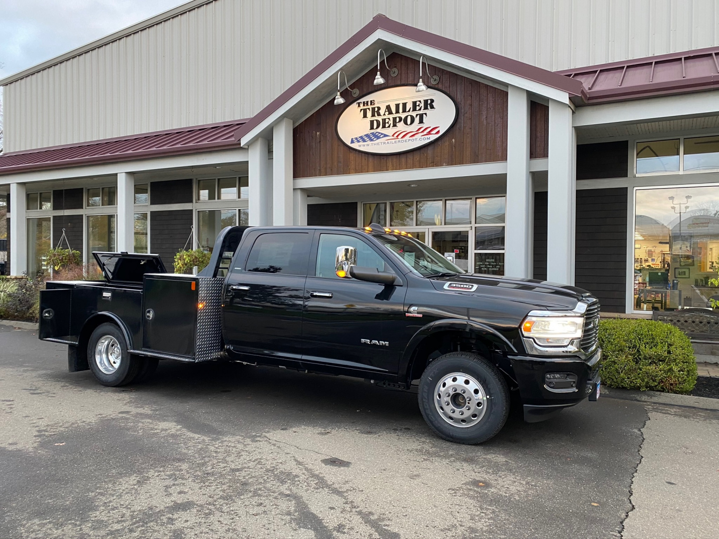 New CM TM TRUCK BED STARTING AT 13,900.00