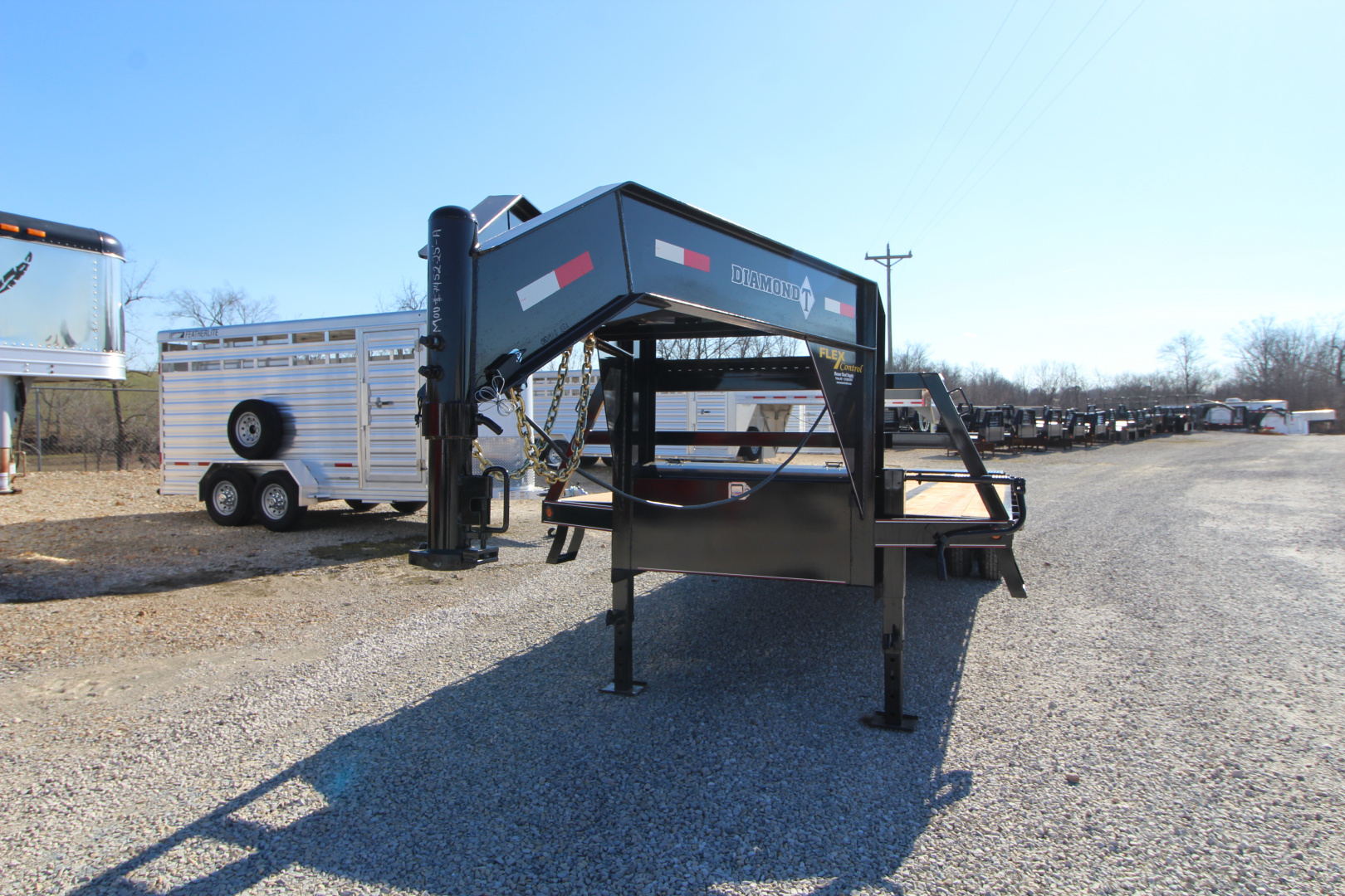 New 2026 Diamond T 10225DTF240 Flatbed Trailer