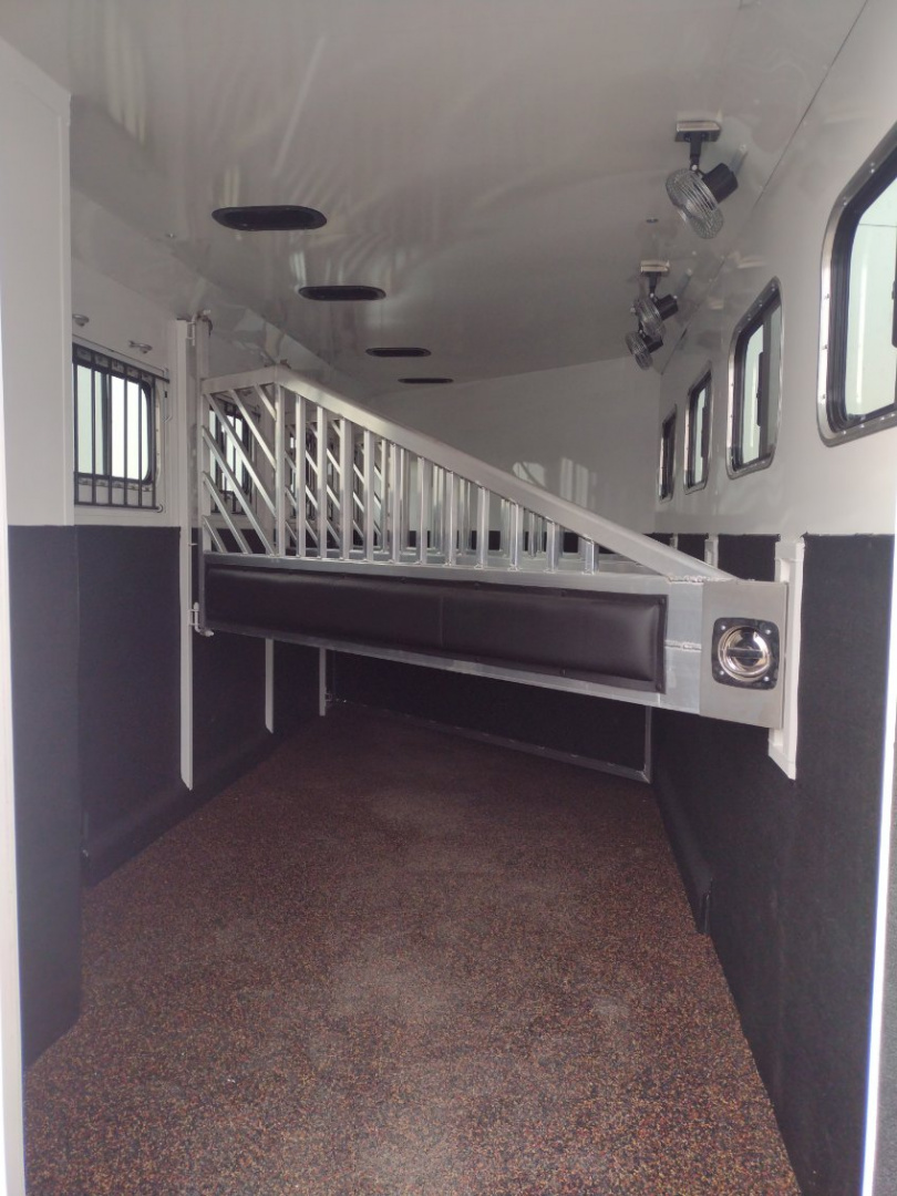 New 2026 Trails West Sierra 4 Horse w/ 10x10 Living Quarters Trailer