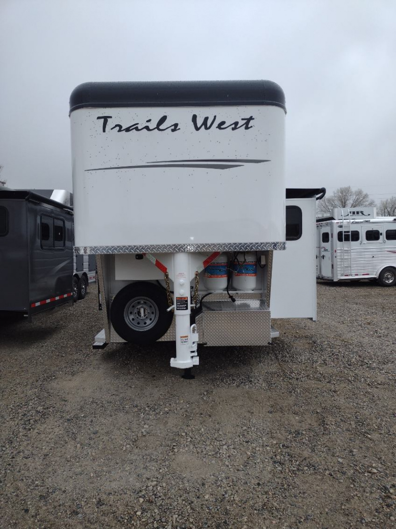 New 2026 Trails West Sierra 4 Horse w/ 10x10 Living Quarters Trailer