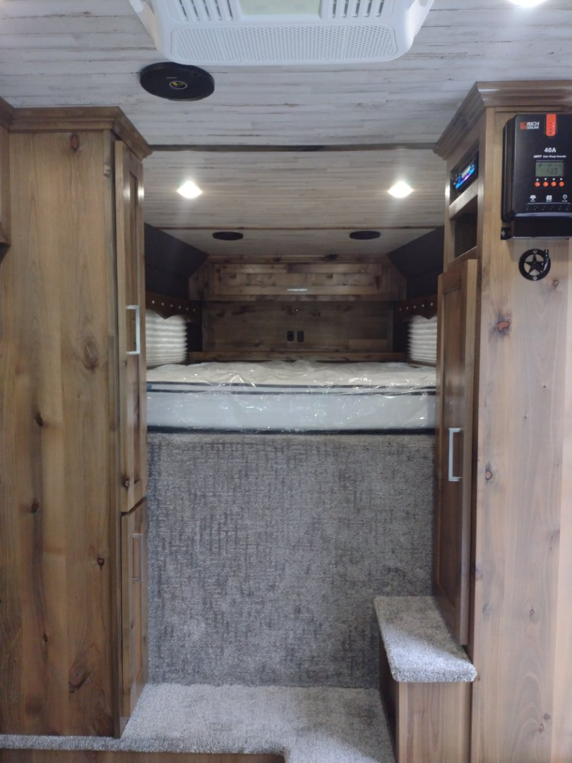New 2026 Trails West Sierra 4 Horse w/ 10x10 Living Quarters Trailer