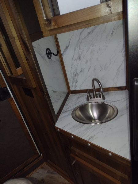 New 2026 Trails West Sierra 4 Horse w/ 10x10 Living Quarters Trailer