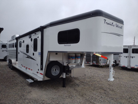 New 2026 Trails West Sierra 4 Horse w/ 10x10 Living Quarters Trailer