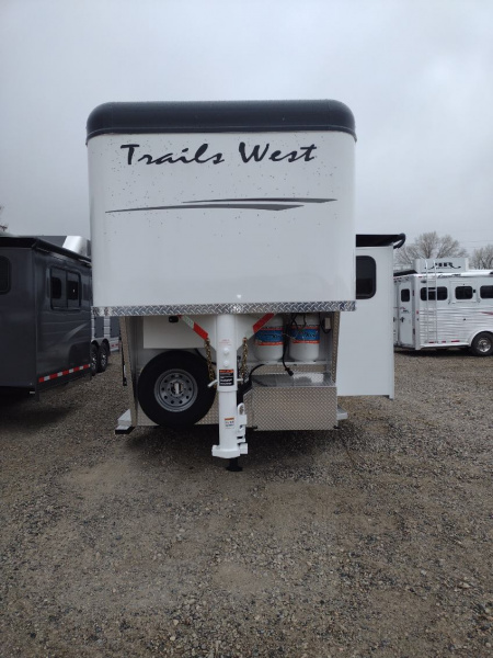 New 2026 Trails West Sierra 4 Horse w/ 10x10 Living Quarters Trailer