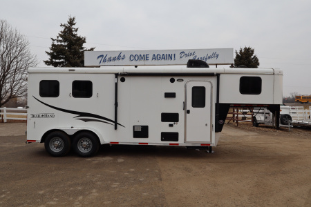 Used 2016 Bison Trailers Trail Hand 2 Horse LQ Horse Trailer