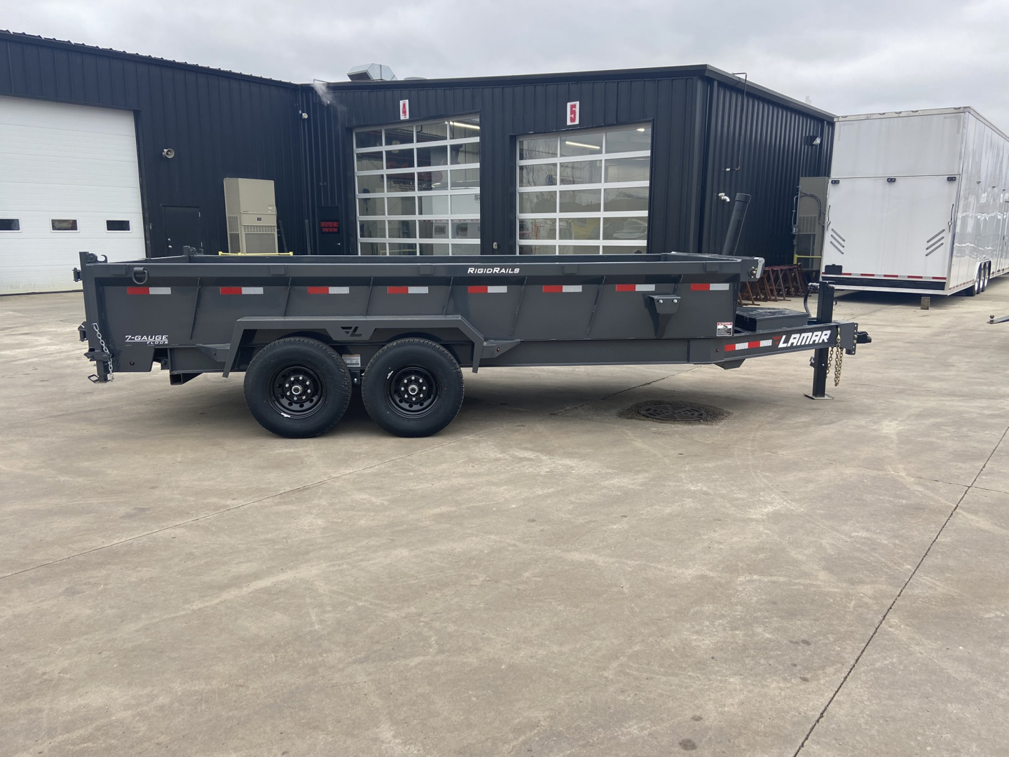 New 83" X 16' DT - 14K Telescopic Dump