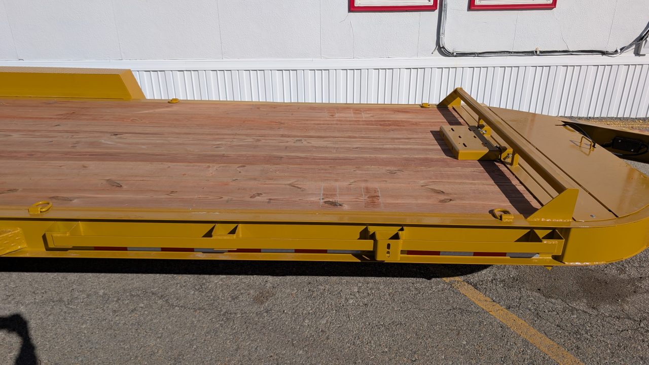 New 2026 BWISE EF20-14-HD Equipment Trailer