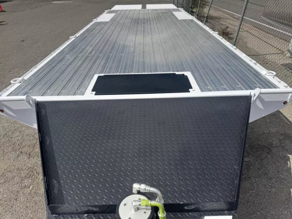 New 2026 Diamond C DEC 26' Max Ramp - 14.9K Deckover Equipment Trailer