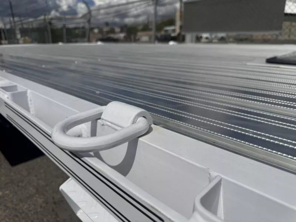 New 2026 Diamond C DEC 26' Max Ramp - 14.9K Deckover Equipment Trailer