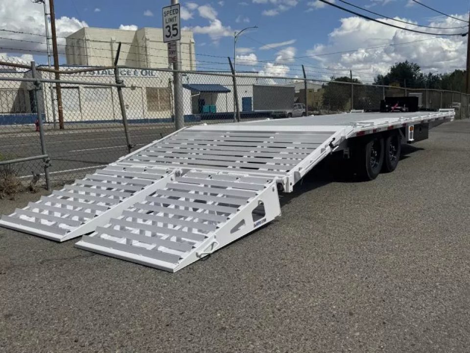 New 2026 Diamond C DEC 26' Max Ramp - 14.9K Deckover Equipment Trailer