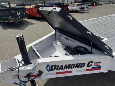 New 2026 Diamond C DEC 26' Max Ramp - 14.9K Deckover Equipment Trailer