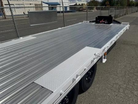 New 2026 Diamond C DEC 26' Max Ramp - 14.9K Deckover Equipment Trailer