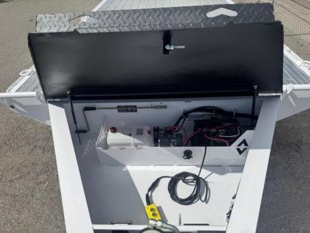 New 2026 Diamond C DEC 26' Max Ramp - 14.9K Deckover Equipment Trailer