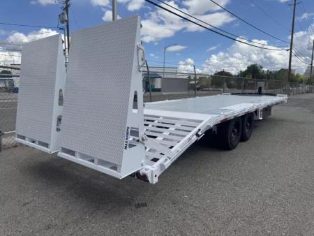 New 2026 Diamond C DEC 26' Max Ramp - 14.9K Deckover Equipment Trailer