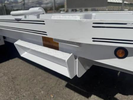 New 2026 Diamond C DEC 26' Max Ramp - 14.9K Deckover Equipment Trailer