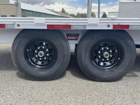 New 2026 Diamond C DEC 26' Max Ramp - 14.9K Deckover Equipment Trailer