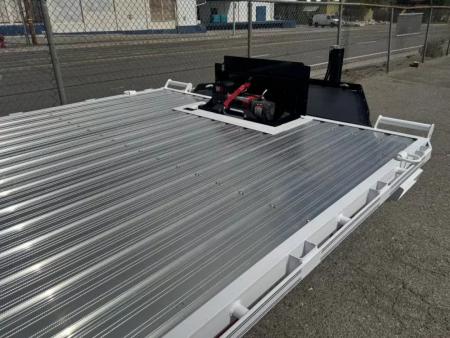 New 2026 Diamond C DEC 26' Max Ramp - 14.9K Deckover Equipment Trailer