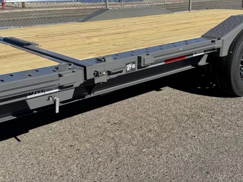 New 2026 Diamond C HXD 102"x22' - 15.5K Equipment Tilt Trailer