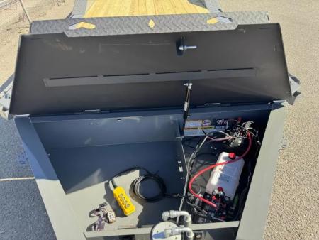 New 2026 Diamond C HXD 102"x22' - 15.5K Equipment Tilt Trailer