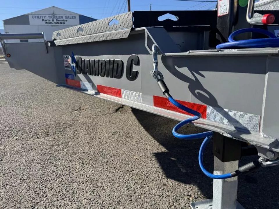 New 2026 Diamond C DEC 22' - 15.5K Deckover Equipment Trailer