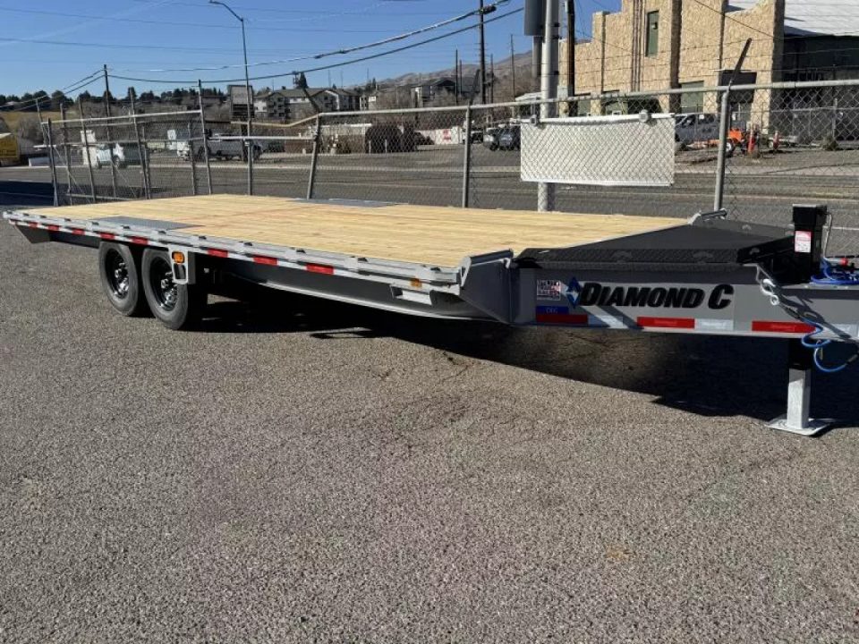 New 2026 Diamond C DEC 22' - 15.5K Deckover Equipment Trailer