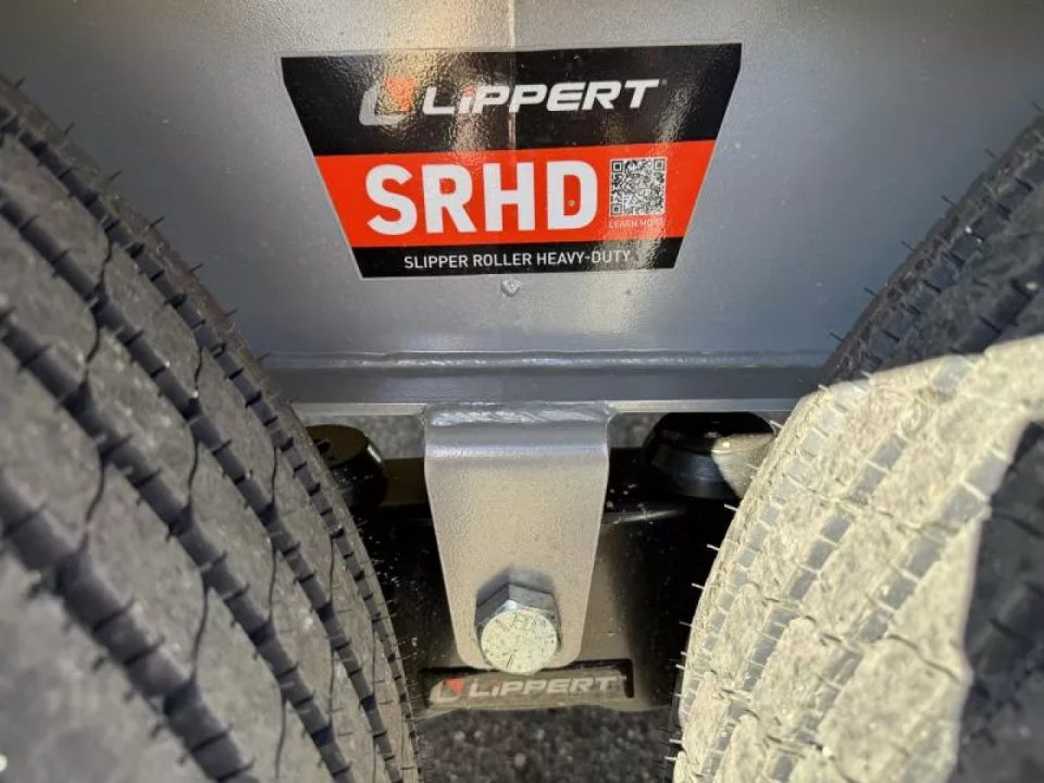 New 2026 Diamond C DEC 22' - 15.5K Deckover Equipment Trailer