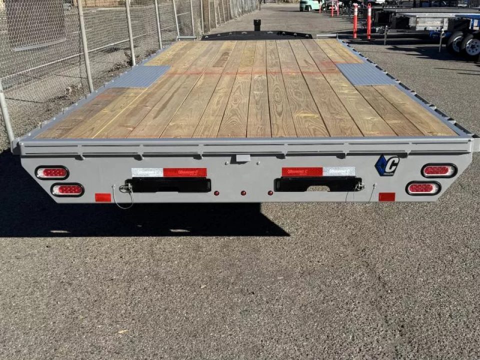 New 2026 Diamond C DEC 22' - 15.5K Deckover Equipment Trailer