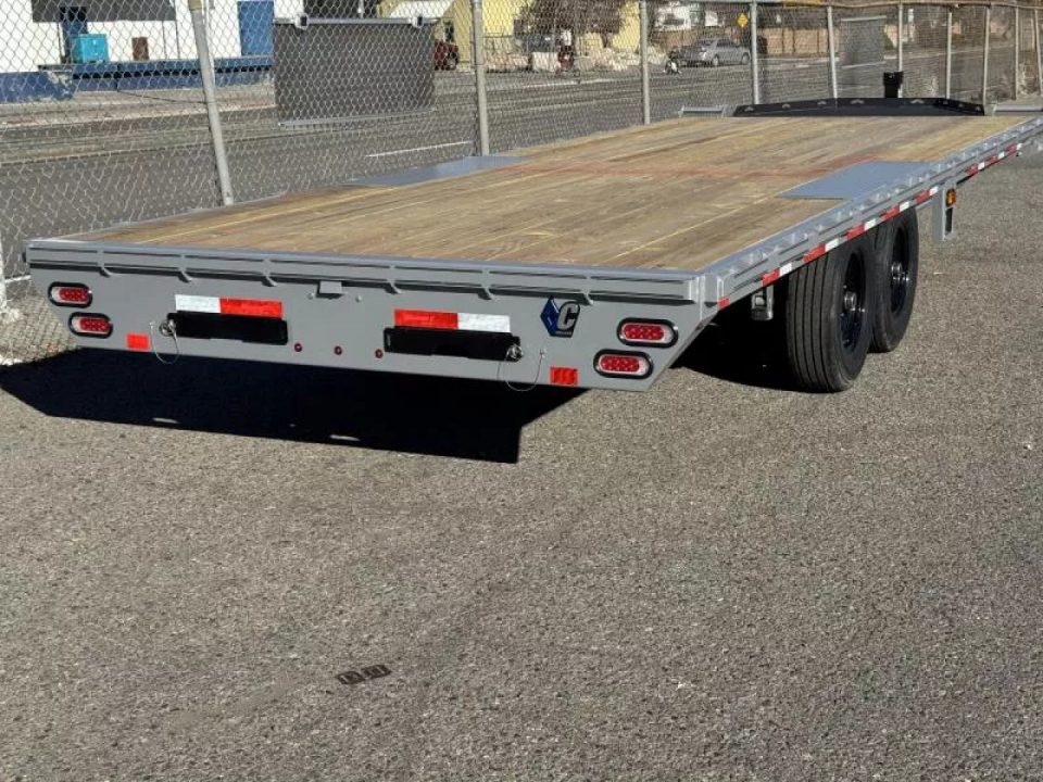 New 2026 Diamond C DEC 22' - 15.5K Deckover Equipment Trailer