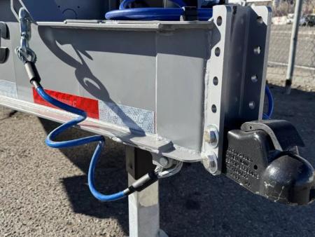 New 2026 Diamond C DEC 22' - 15.5K Deckover Equipment Trailer