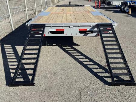 New 2026 Diamond C DEC 22' - 15.5K Deckover Equipment Trailer