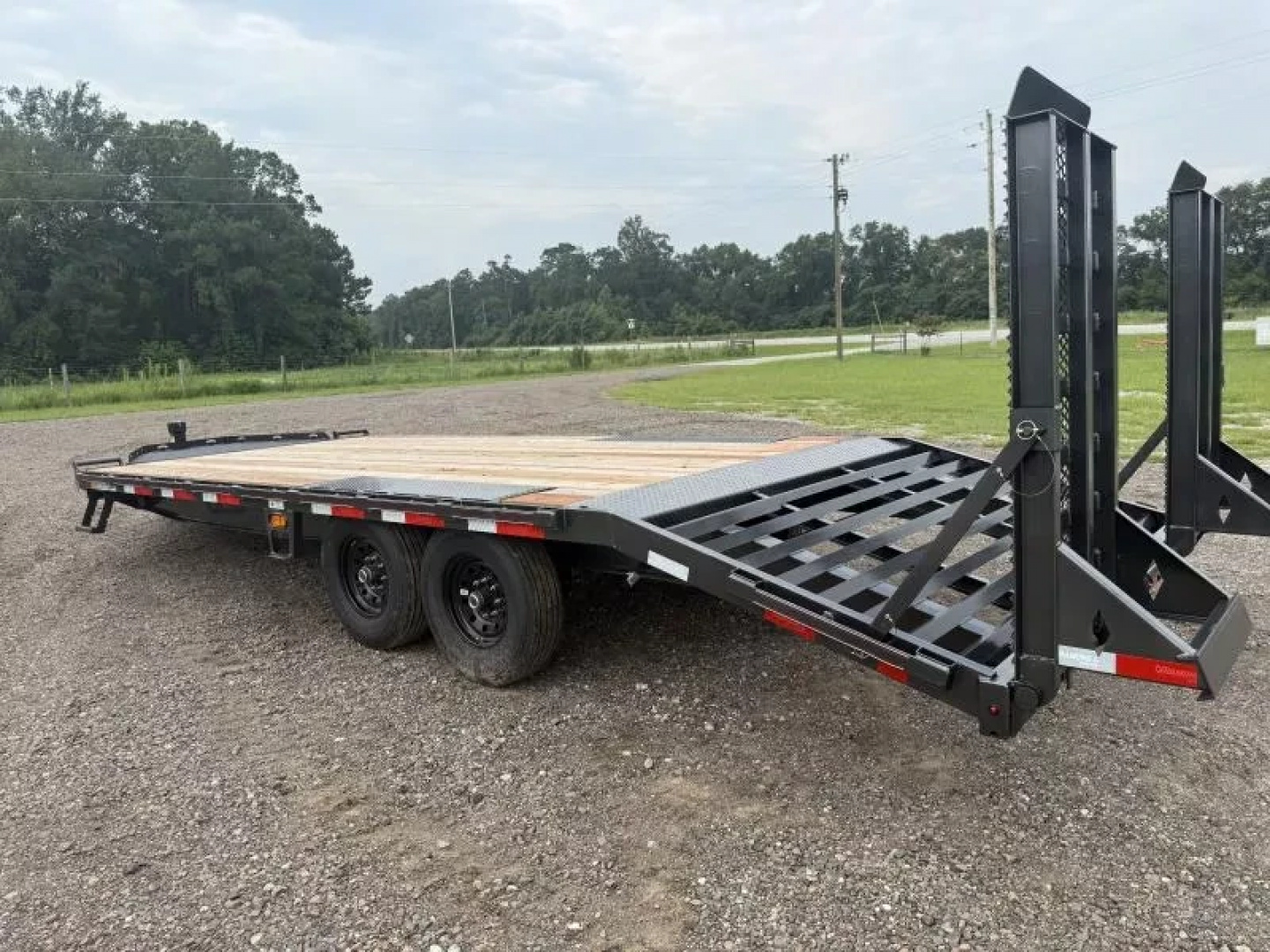 New 2025 Diamond C Trailers DEC207 Equipment Trailer