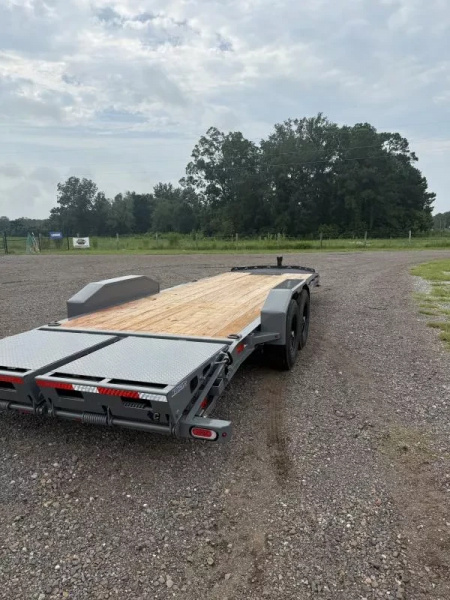 New 2025 Diamond C Trailers LPX207 Equipment Trailer