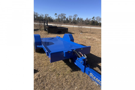 New 2026 Diamond C Trailers DSA107-12